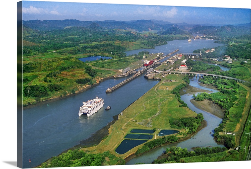 Miraflores locks, Panama Canal, Panama, Central America, Latin America.
