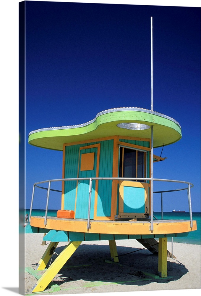 Art deco lifeguard station, South Beach, Miami, FL, USA.Lifeguard Hut, Art Deco, Vibrant Color, Beach, Architecture, Day, ...