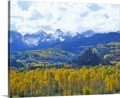 Autumn colors in the Sneffels Mountain Range, San Juan National Forest, Colorado