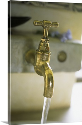 Brass running faucet