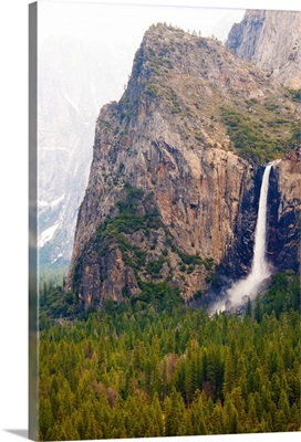 Bridalveil falls in Yosemite National Park, CA