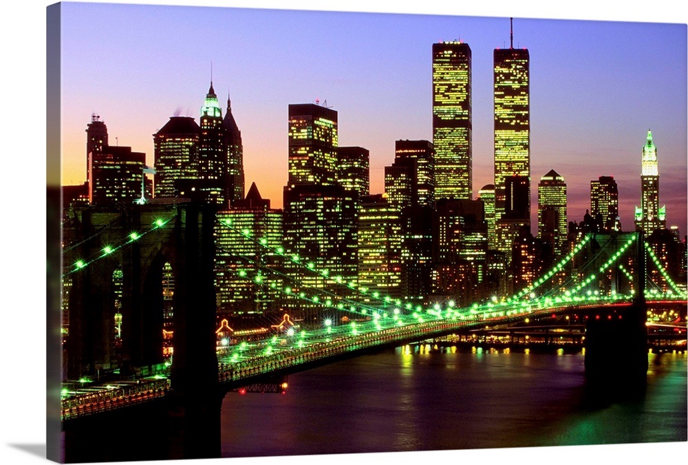 Brooklyn Bridge and Manhattan skyline at dusk, New York ...