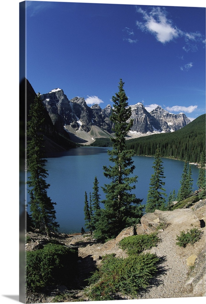 Canada, Alberta, Banff National Park, Moraine Lake