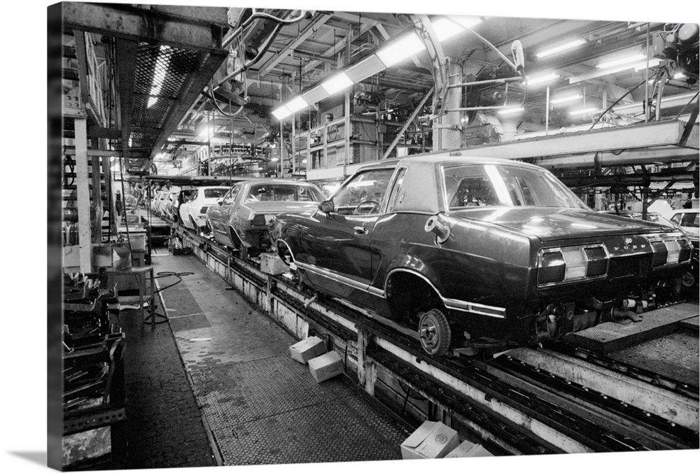 9/16/1976-Detroit, MI-Ford Motor Company's production lines were shut down by the third nationwide strike in the country's...
