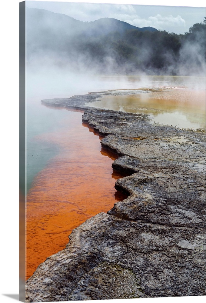 Wai-O-Tapo thermal park New Zealand North Island, boiling water acid thermal arsenic antimony sulfides