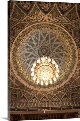 Chandelier and dome of the musalla of Sultan Qaboos Grand Mosque