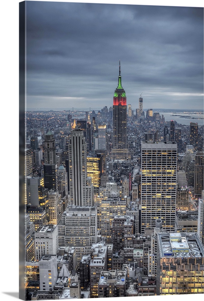 I know, I know... This view of the Empire State Building and Manhattan's Midtown far from original, but being a New Yorker...