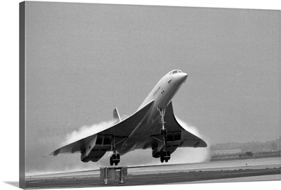 Concorde On First Takeoff From New York
