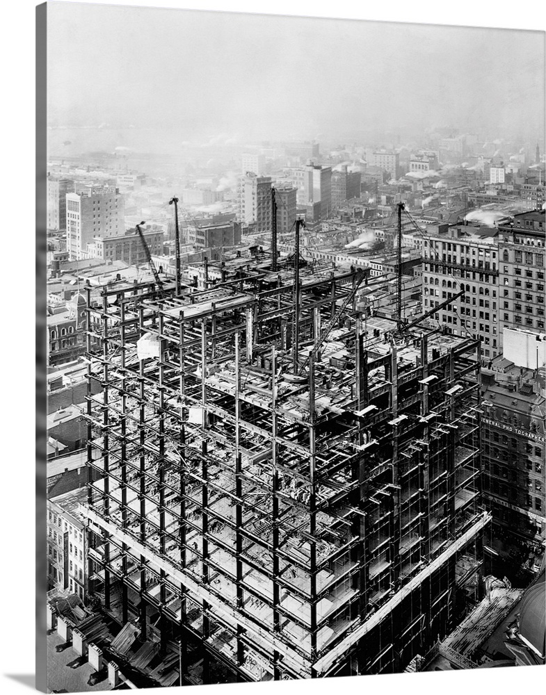 Construction procedes on the Woolworth building erected at 233 Broadway by F.W. Woolworth, founder of the Woolworth depart...