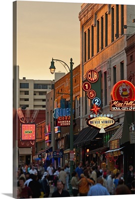 Crowd of people and buildings on Beale Street in Memphis, Tennessee
