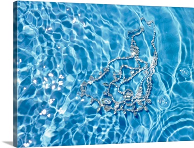 Diamond necklace in swimming pool