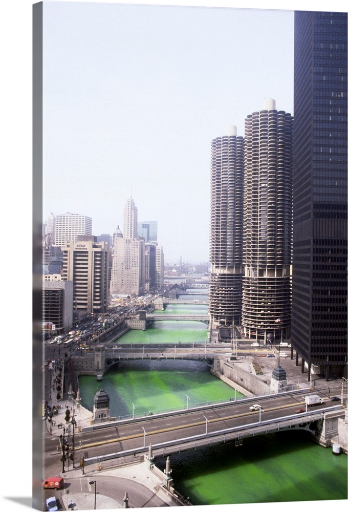 Dyeing Chicago River Green for St.Patricks Day