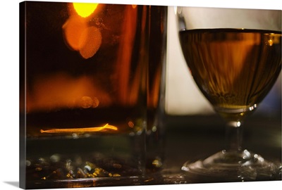 England, Bristol, Beer in glasses on bar