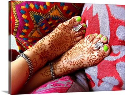 Exotic henna patterned feet