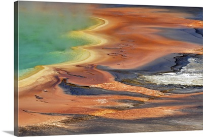 Grand Prismatic Spring, in Yellowstone's Midway Geyser Basin.