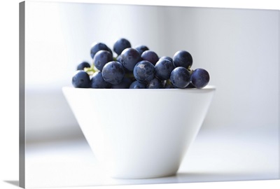 Grapes in small white bowl
