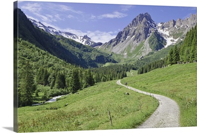 Hikers on Mont Blanc circuit trail