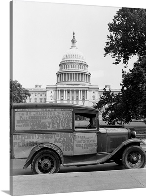 Itinerant's Truck parked in front of the US Capitol, Washington DC, 1939