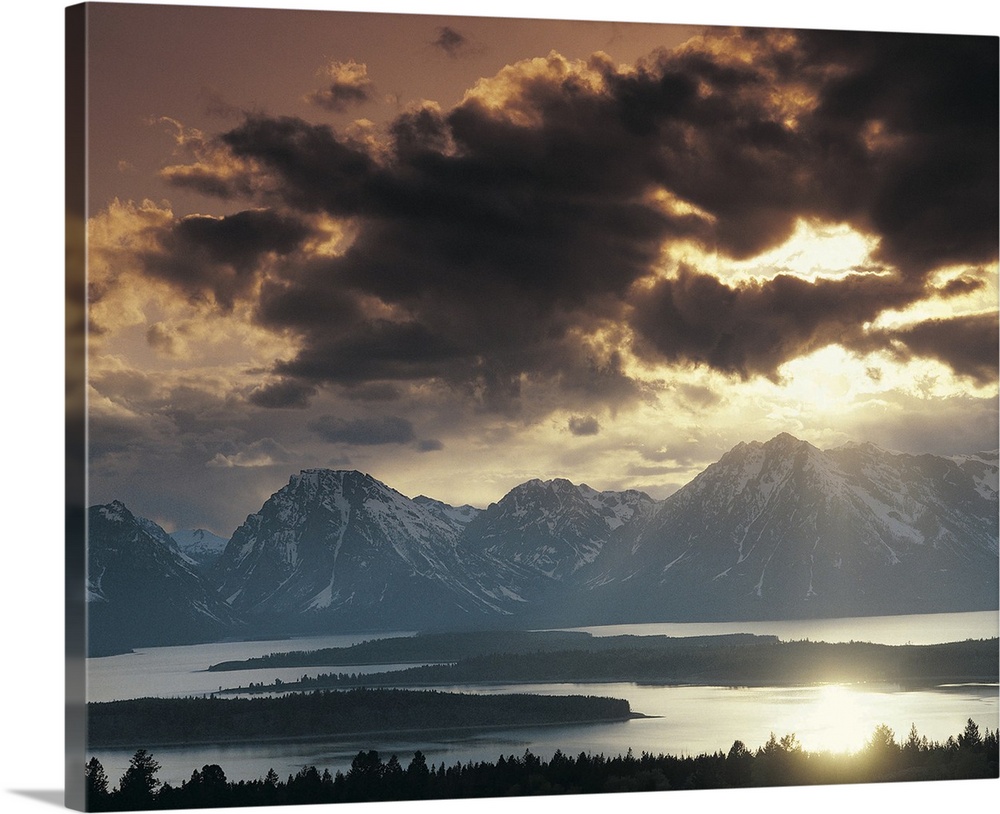 Jackson Lake and the Grand Tetons, Grand Teton National Park, Wyoming, USA