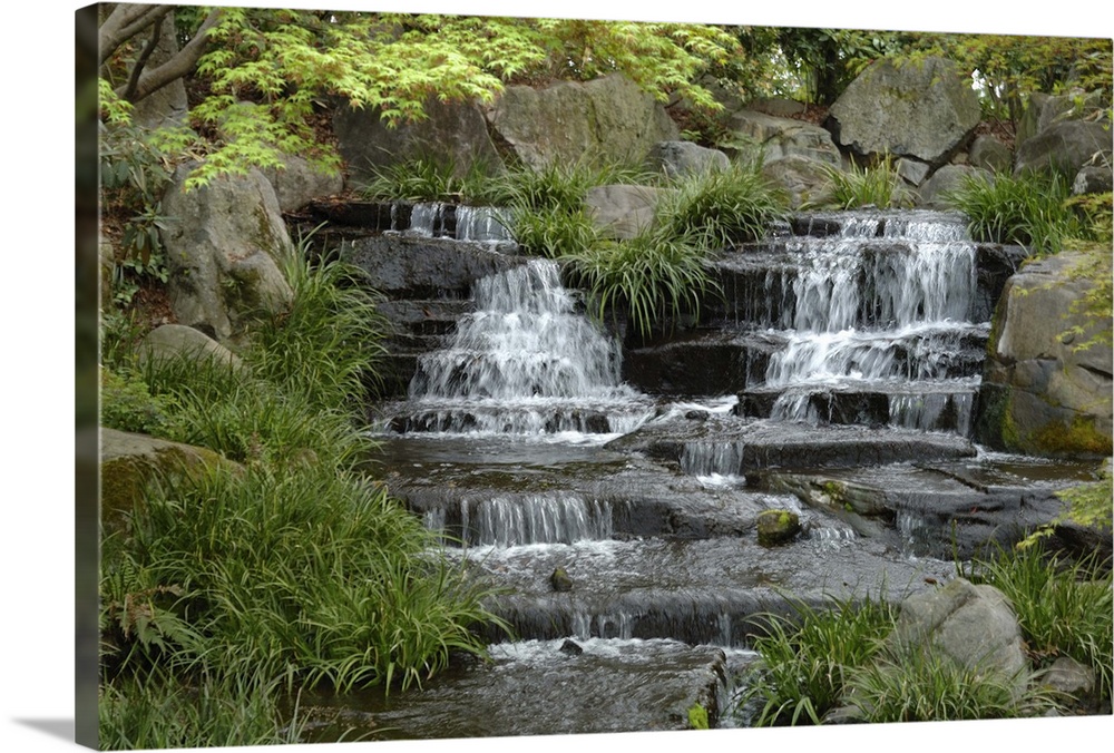 Small waterfall of garden nearby Himeiji castle.
