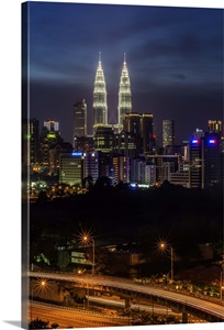 Kuala Lumpur Skyline, Single Exposure, Malaysia image thumbnail