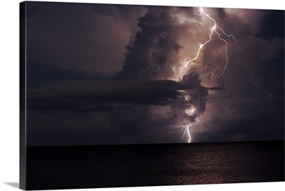 Lightning strikes the Gulf