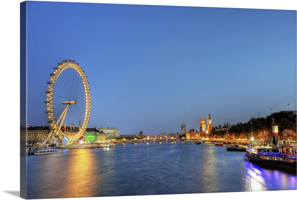 London Eye and Big Ben at night.