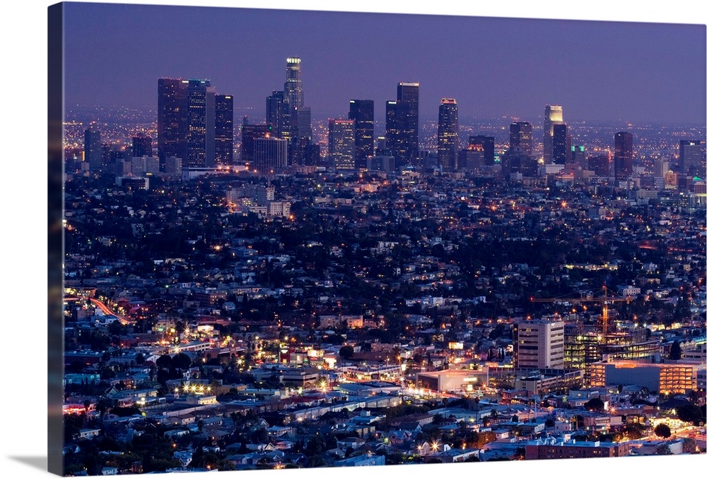 Downtown los angeles at dusk, from Griffith Park.