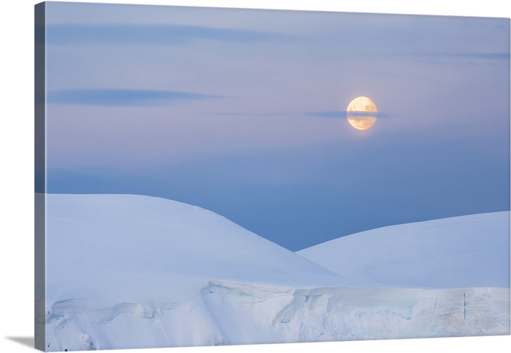 Moonset, Wilhelmina Bay