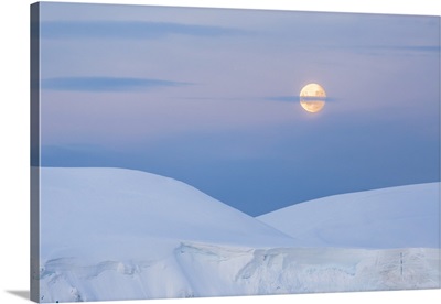 Moonset, Wilhelmina Bay