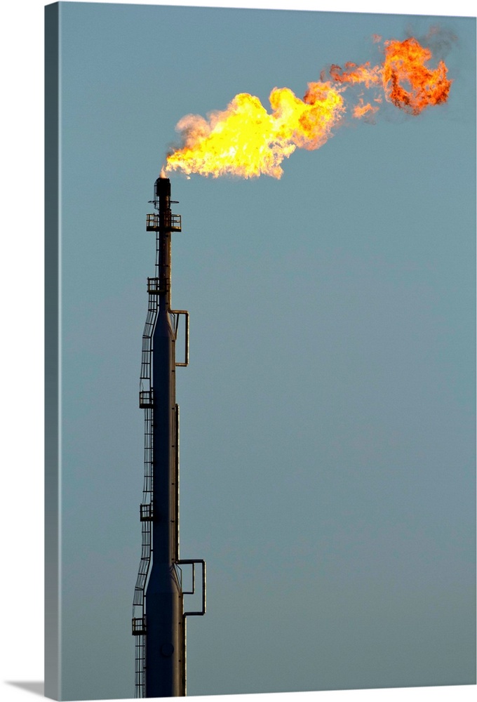 Aruba, Flames billow from natural gas flare at Valero Oil Refinery. | Location: San Nicholas, Aruba.
