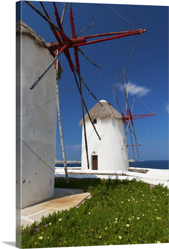 Greece, Cyclades Islands, Mykonos, Old windmills at coast