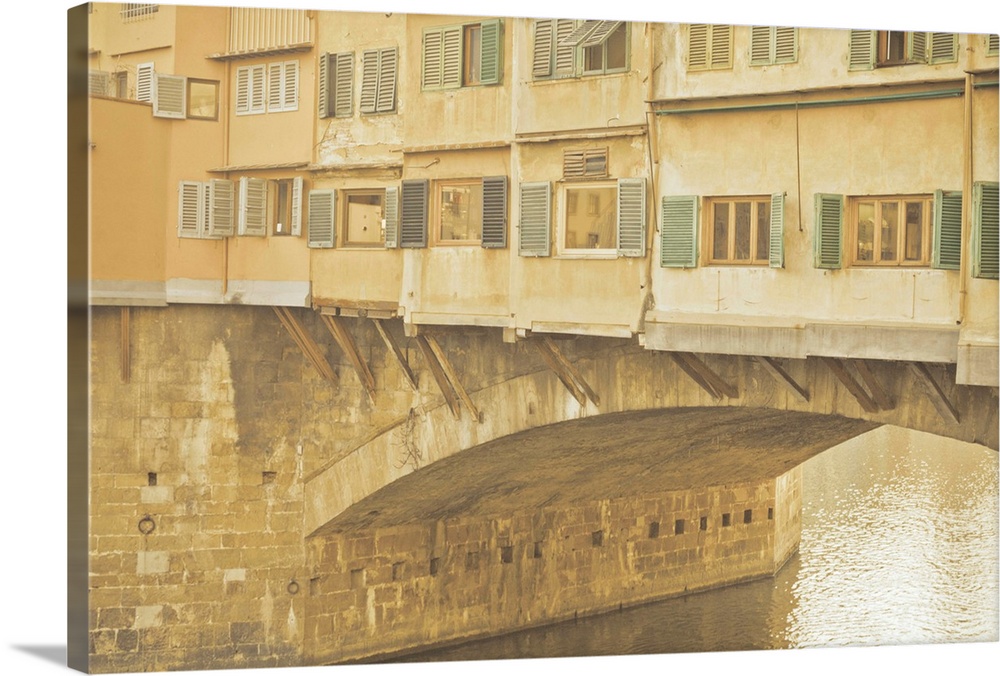 Ponte Vecchio over Arno river, Florence, Italy.