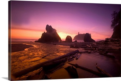 Ruby Beach In Olympic National Park At Sunset