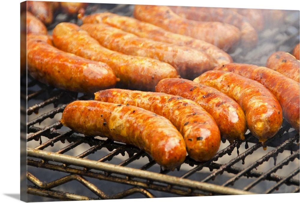 USA, New York, New York City, SaUSAges on barbeque