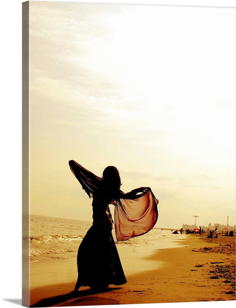 Belly Dancer, Shot at New York Beach