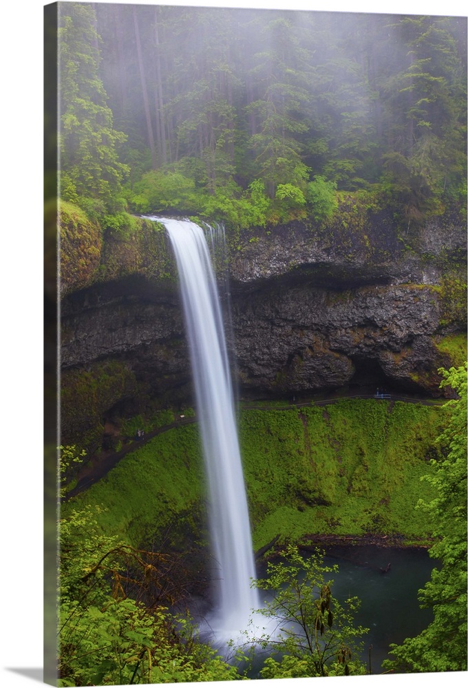 The crown jewel of Silver Falls State Park in Oregon. The South Falls has a height of 177 Feet. Silver Falls State Park  l...