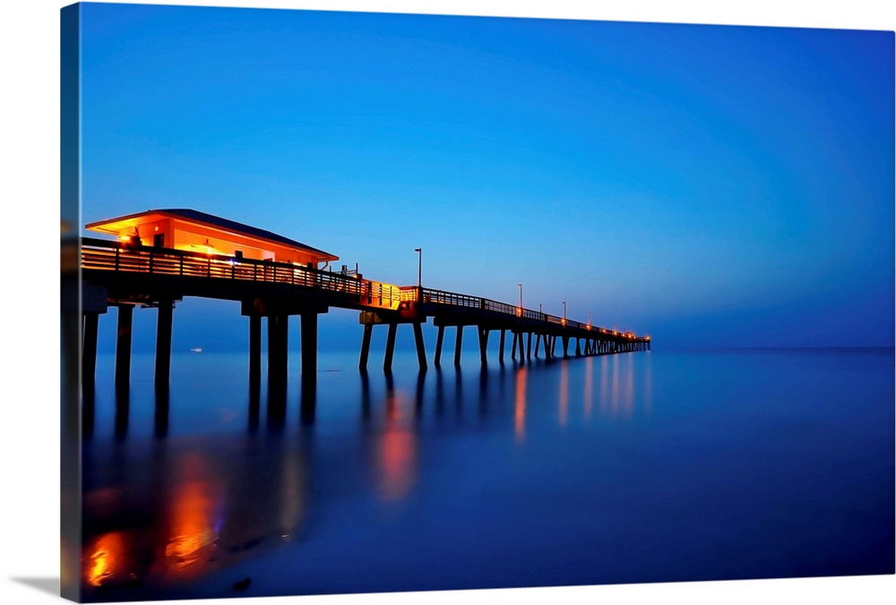 Light reflection of dania beach fishing Pier in Atlantic Ocean, Fort Lauderdale, Florida.