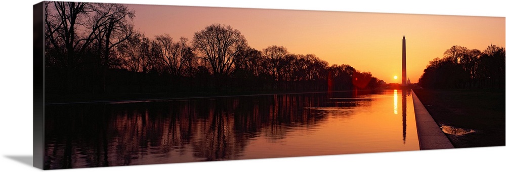 Sunset on the Washington Monument & reflecting pool