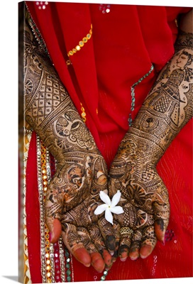 The bride and her mehndi