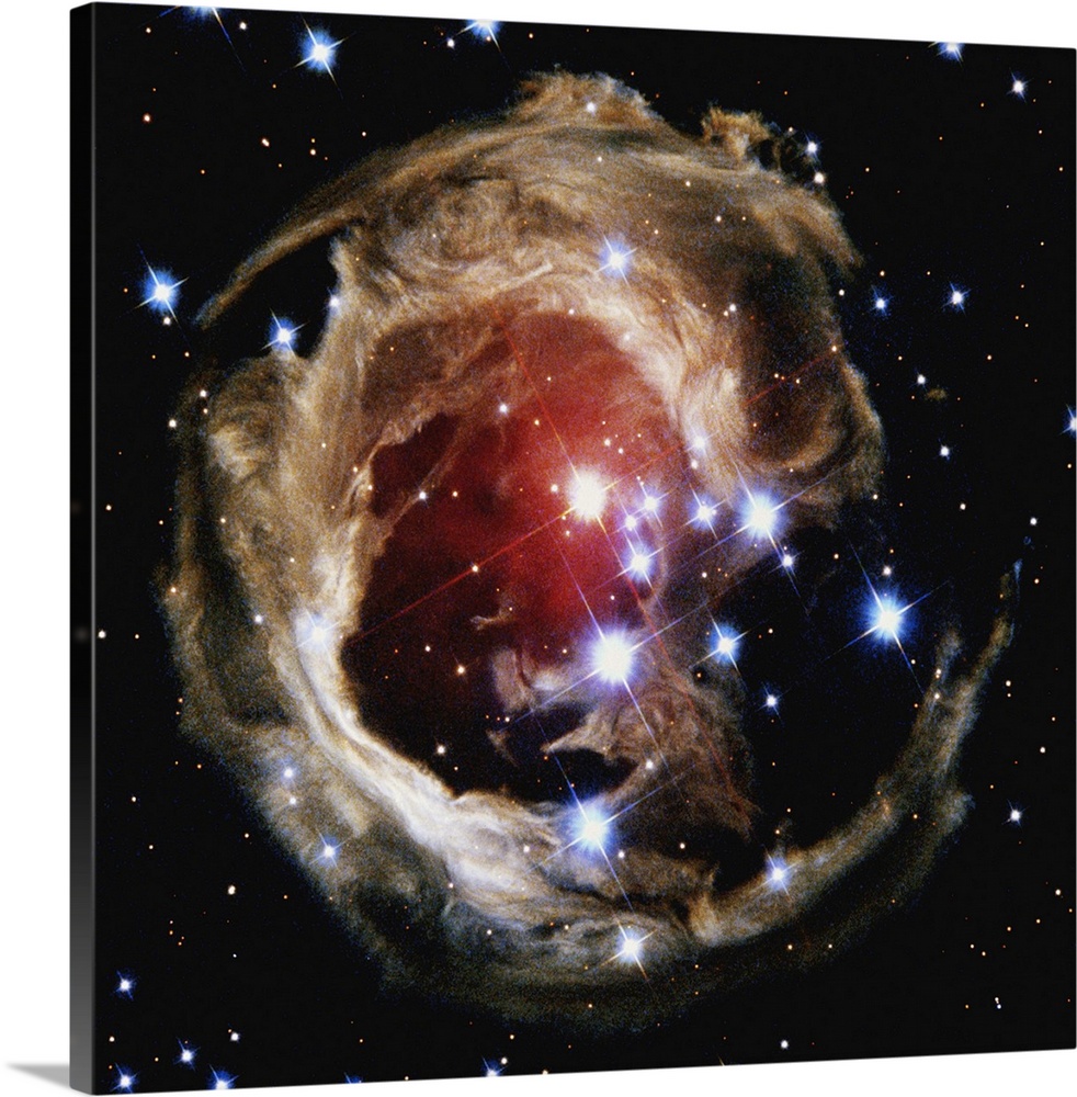 The flashes of light visible in front of V838 Monocerotis are caused by light echo.