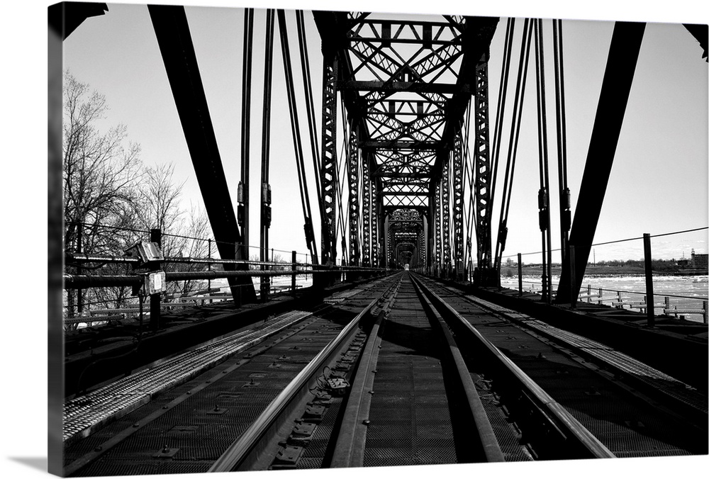 The international railway bridge carries a railway line across the Niagara river between fort Erie, Ontario and buffalo, N...