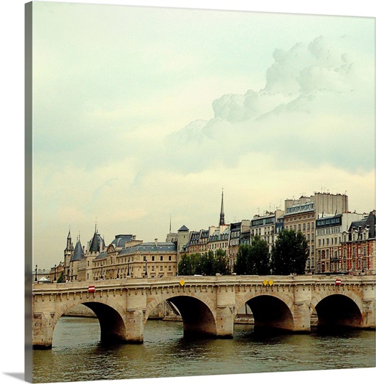 The many bridges crossing the Seine River in Paris, France. Photo ...