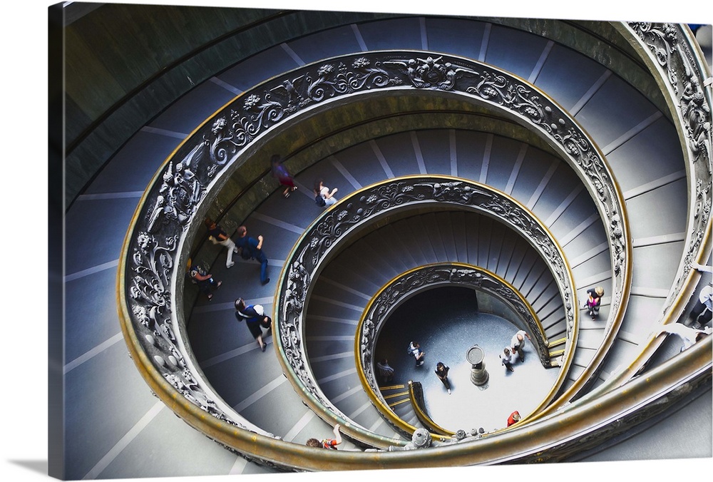 Spiral staircase, Spiral Ramp, designed by Guiseppe Mono in 1932.Vatican, Vatican Museum, Rome, Lazio, Italy.