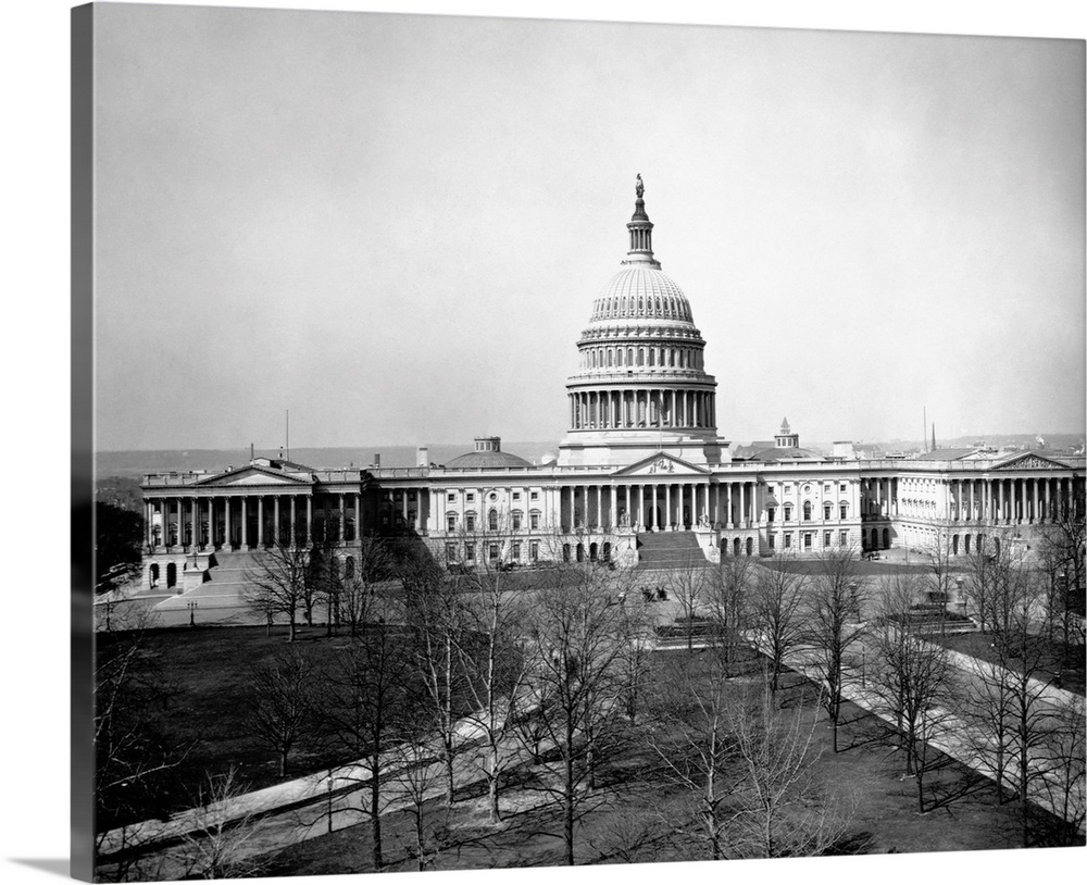 The U. S. Capitol, as seen from the Library of Congress in 1916.