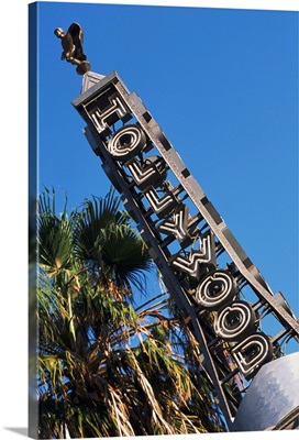USA, California, Los Angeles, 'Hollywood' sign on Hollywood Boulevard