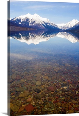 USA, Colorado, Mountains reflected in lake