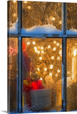 USA, New Jersey, Window with Christmas lights