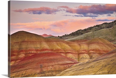 USA, Oregon, Mitchell, Painted Hills during sunset