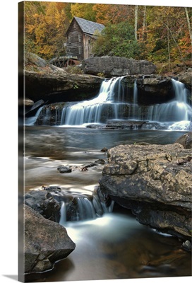 USA, West Virginia, Babcock State Park, Mill on creek in forest